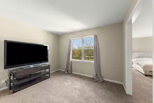 1240 Sandpiper Ct, Grayslake, IL 60030 - Photo 18