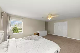 1240 Sandpiper Ct, Grayslake, IL 60030 - Photo 16