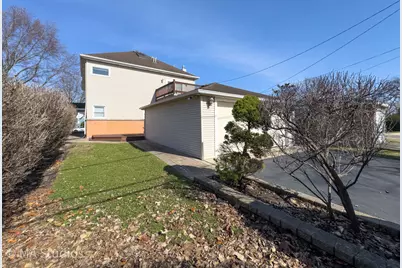 8912 Harms Road, Morton Grove, IL 60053 - Photo 54