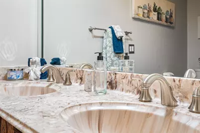 2143 E Peachtree Lane, Arlington Heights, IL 60004 - Photo 18