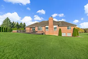 10703 Pebble Dr, Huntley, IL 60142 - Photo 40