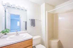 1420 Stonebridge Cir, Wheaton, IL 60189 - Photo 10