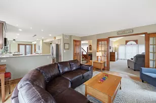 1846 Baltimore Dr, Elk Grove Village, IL 60007 - Photo 16