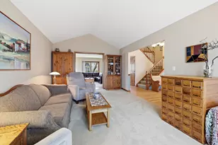 1846 Baltimore Dr, Elk Grove Village, IL 60007 - Photo 10
