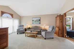 1846 Baltimore Dr, Elk Grove Village, IL 60007 - Photo 8