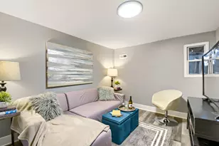 9720 S Yates Ave, Chicago, IL 60617 - Photo 4