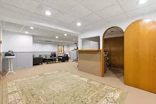 1038 S Hunt Club Dr, Mount Prospect, IL 60056 - Photo 16