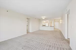 15 S Pine St, Mount Prospect, IL 60056 - Photo 10