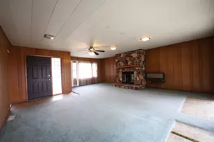 704 Lincolnwood Dr, Streamwood, IL 60107 - Photo 14