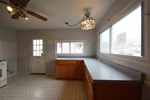 704 Lincolnwood Dr, Streamwood, IL 60107 - Photo 6