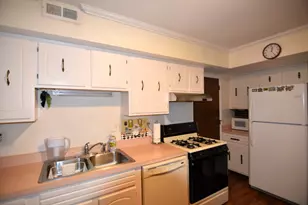 7734 Woodward Ave, Woodridge, IL 60517 - Photo 6