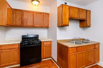 646 W 35th Street, Chicago, IL 60616 - Photo 8
