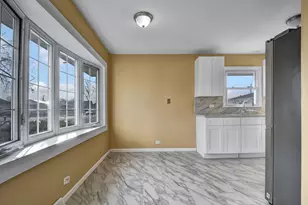 7754 S McVicker Ave, Burbank, IL 60459 - Photo 8