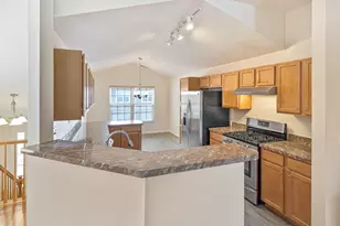 2409 Wilton Ln, Aurora, IL 60502 - Photo 10