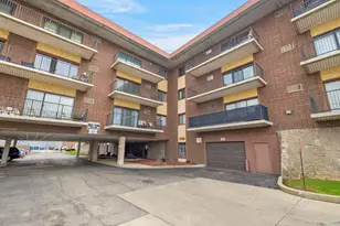 9520 S Mayfield Ave, Oak Lawn, IL 60453 - Photo 2