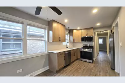 237 W 117th Street, Chicago, IL 60628 - Photo 4