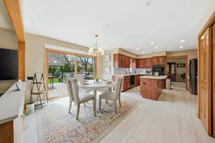 18 Newgate Ave, Naperville, IL 60565 - Photo 6