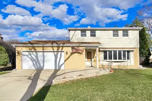 357 N Pioneer Dr, Addison, IL 60101 - Photo 1