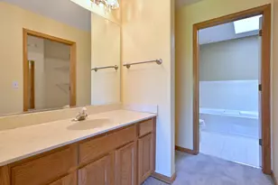 6069 River Bend Dr, Lisle, IL 60532 - Photo 24