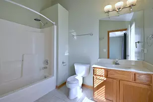6069 River Bend Dr, Lisle, IL 60532 - Photo 32