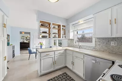 805 Sutton Drive, Northbrook, IL 60062 - Photo 12