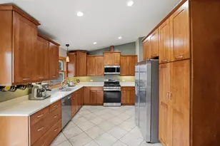 1358 Cottonwood Ln, Crystal Lake, IL 60014 - Photo 6