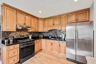 7 Nacona Ln, Indian Head Park, IL 60525 - Photo 8