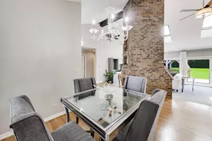 611 W Whiting Ln, Arlington Heights, IL 60004 - Photo 10