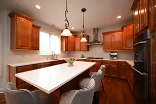 1812 Warwick Ln, Schaumburg, IL 60193 - Photo 16