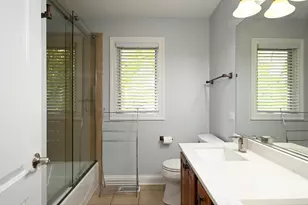 1812 Warwick Ln, Schaumburg, IL 60193 - Photo 36