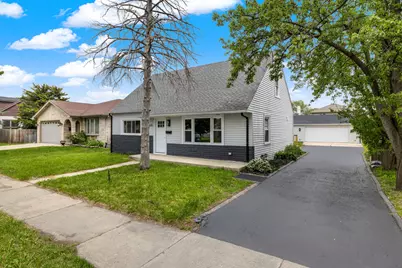 7835 Massasoit Avenue, Burbank, IL 60459 - Photo 2