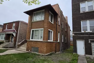 8215 S Eberhart Ave, Chicago, IL 60619 - Photo 2