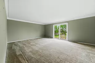 36W345 Barton Dr, Saint Charles, IL 60175 - Photo 16