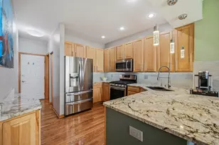 541 Shakespeare Dr, Grayslake, IL 60030 - Photo 6