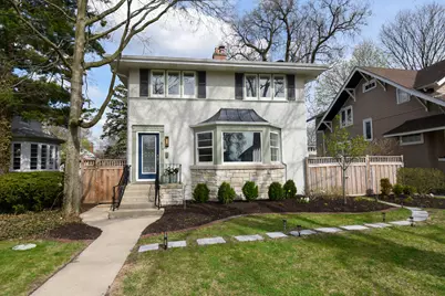 818 N Euclid Avenue, Oak Park, IL 60302 - Photo 2