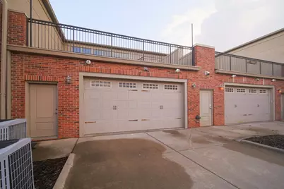 4935 Utica Ridge Road #220, Davenport, IA 52807 - Photo 4