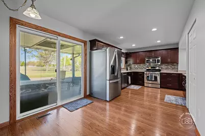 966 N Elmwood Drive, Aurora, IL 60506 - Photo 6