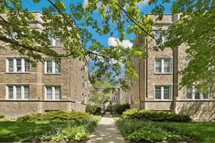 723 Reba Pl, Evanston, IL 60202 - Photo 1