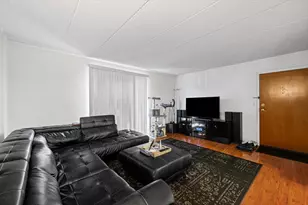 3223 W Parkway Dr, Northbrook, IL 60062 - Photo 10