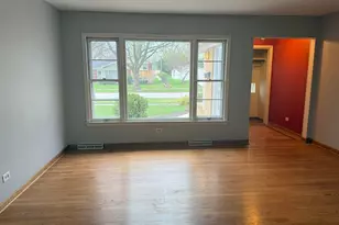 231 S Princeton Ave, Arlington Heights, IL 60005 - Photo 2