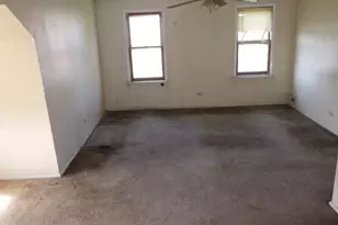 10227 S Peoria St, Chicago, IL 60643 - Photo 8