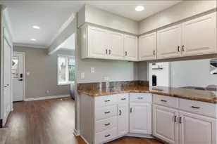 29W332 Mark Dr, Naperville, IL 60564 - Photo 8