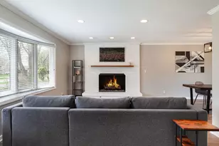 29W332 Mark Dr, Naperville, IL 60564 - Photo 4