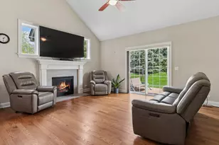 2757 Nicole Cir, Aurora, IL 60502 - Photo 8