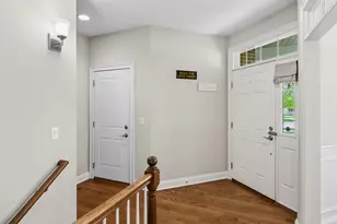 2757 Nicole Cir, Aurora, IL 60502 - Photo 2