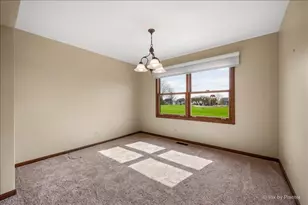 901 Garnet Cir, Schaumburg, IL 60193 - Photo 8