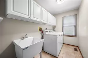 901 Garnet Cir, Schaumburg, IL 60193 - Photo 18