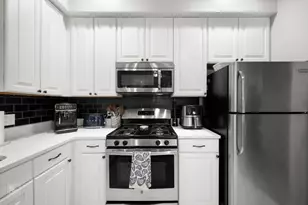 1414 W Byron St, Chicago, IL 60613 - Photo 6