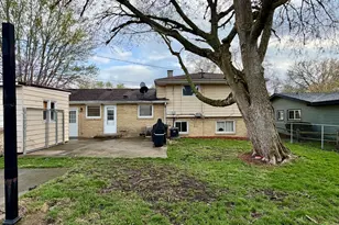 1204 E 19th St, Sterling, IL 61081 - Photo 16