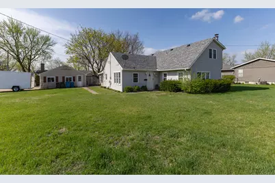 507 11th Place, Camanche, IA 52730 - Photo 2